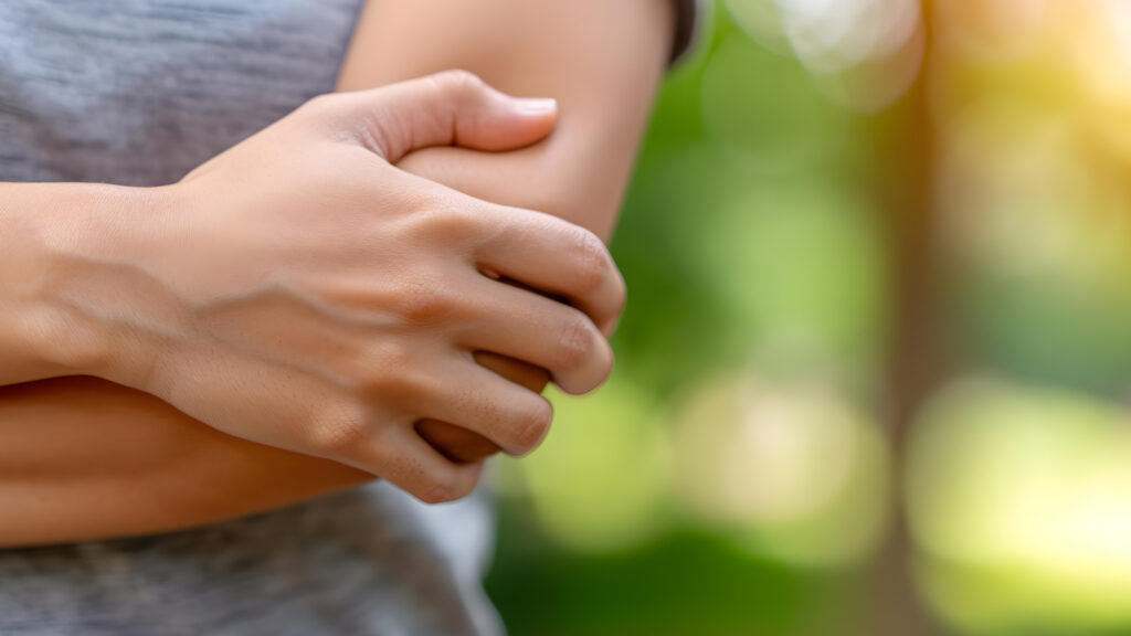 Профилактика хруста в локтях