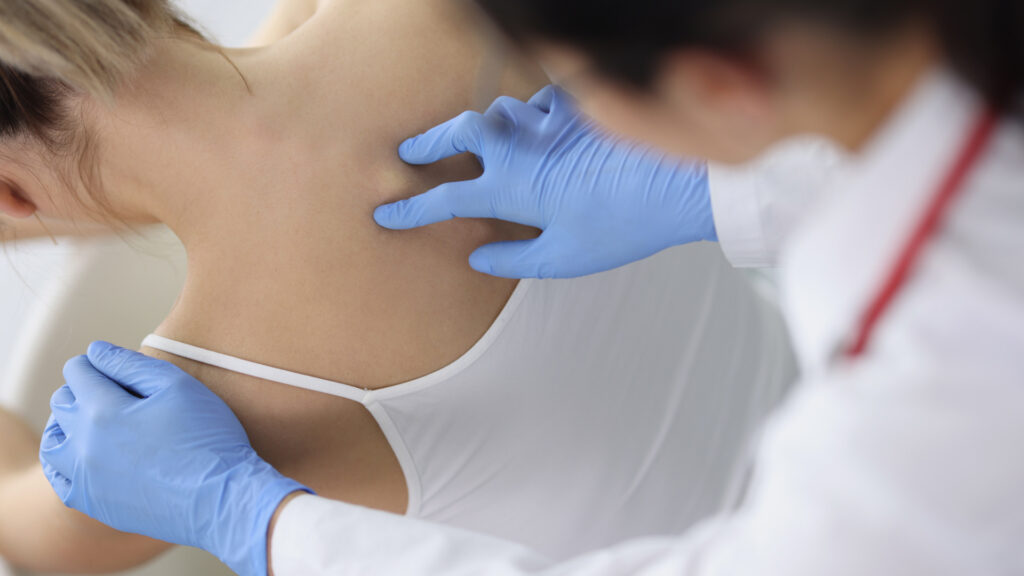 Диагностика хруста в плечах